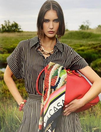 Lola Casademunt Red Art-Print Scarf Tote Bag 產品圖
